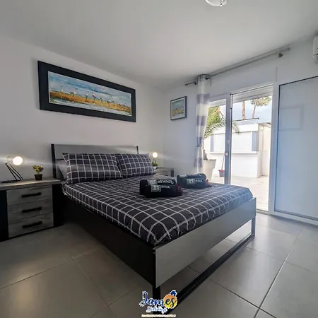 Villa Welcoming 3 Bedroom With Private Pool Lb10 Torrevieja